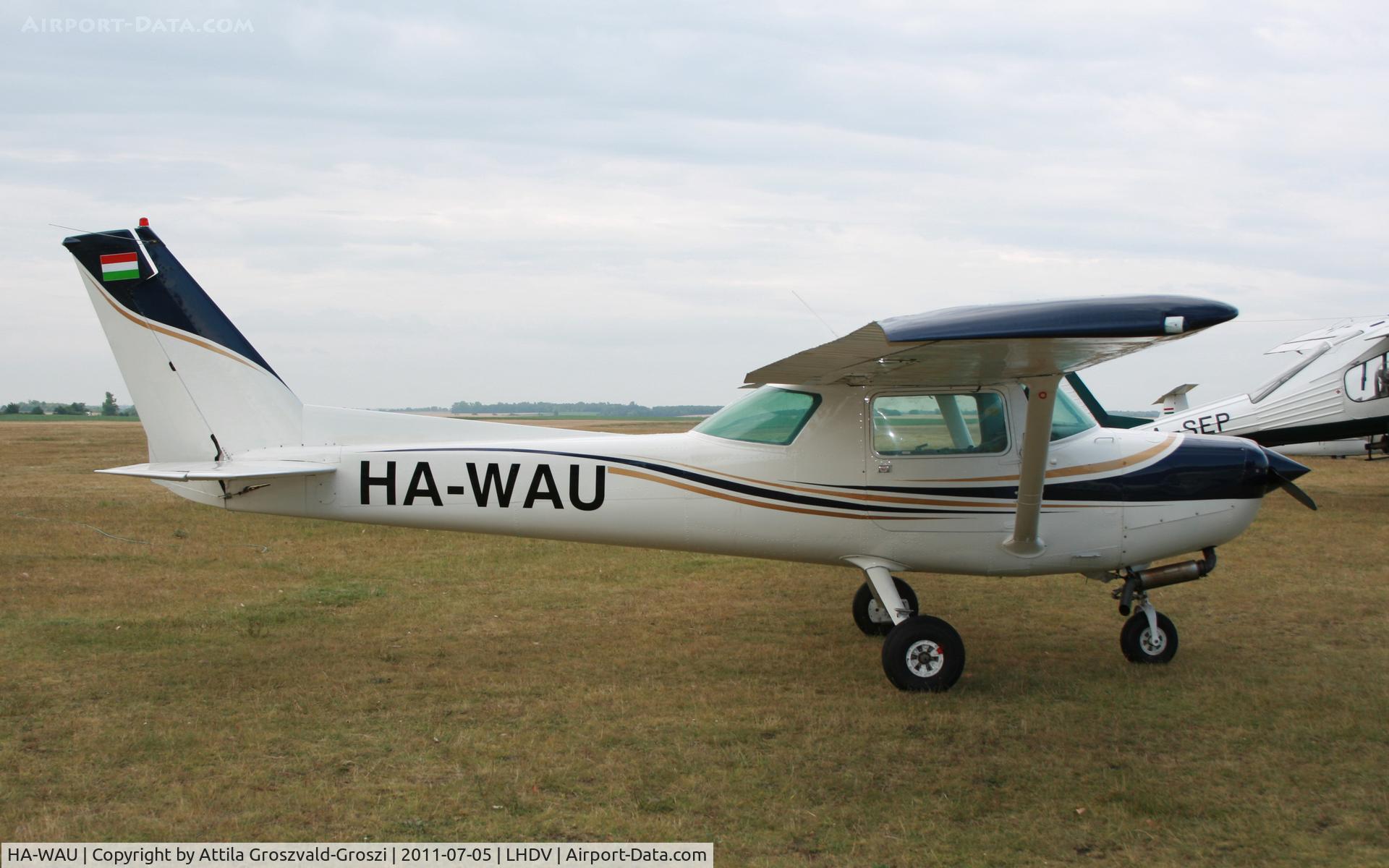 HA-WAU, 1980 Cessna A152 Aerobat C/N A152-0932, Dunaujváros Airport - Hungary