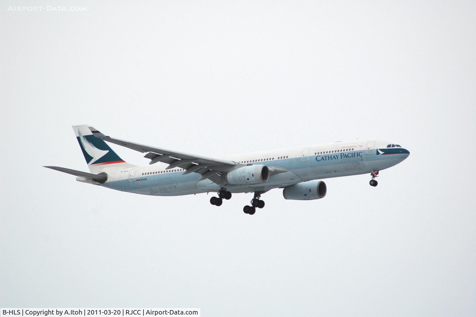 B-HLS, 2001 Airbus A330-343 C/N 423, Airbus A330-343X  DEP:HKG ARR:CTS(RJCC) CX580 Approach at runway 19L