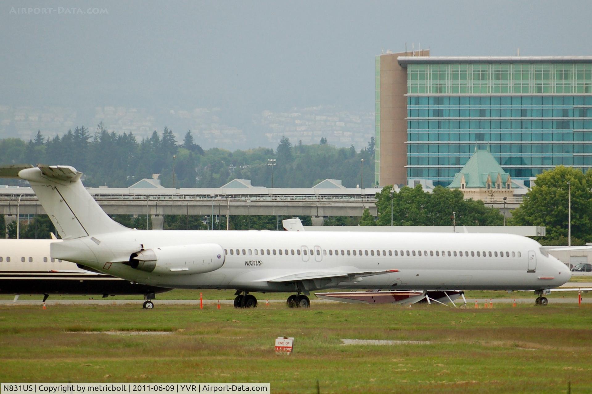 N831US, 1989 McDonnell Douglas MD-83 (DC-9-83) C/N 49791, at YVR
