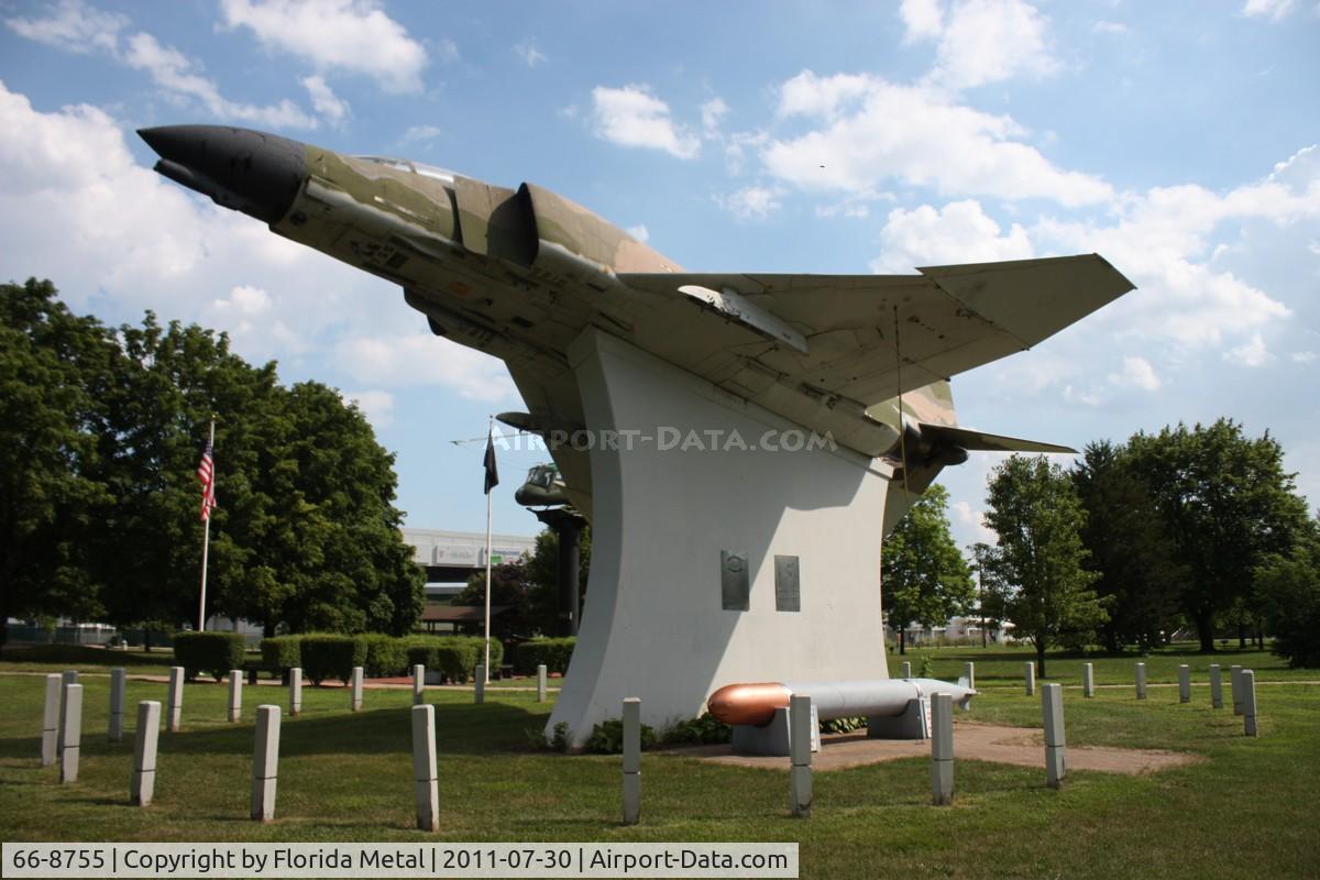 66-8755, 1966 McDonnell F-4D Phantom II C/N 2586, F-4D Phantom on post at Freedom Hill Park Sterling Heights MI