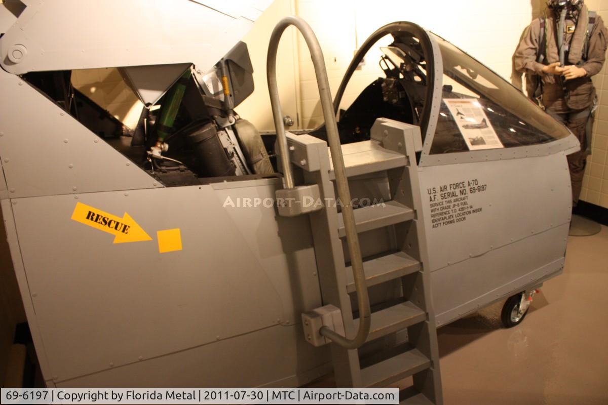 69-6197, 1969 LTV A-7D Corsair II C/N D-027, A-7D cockpit section