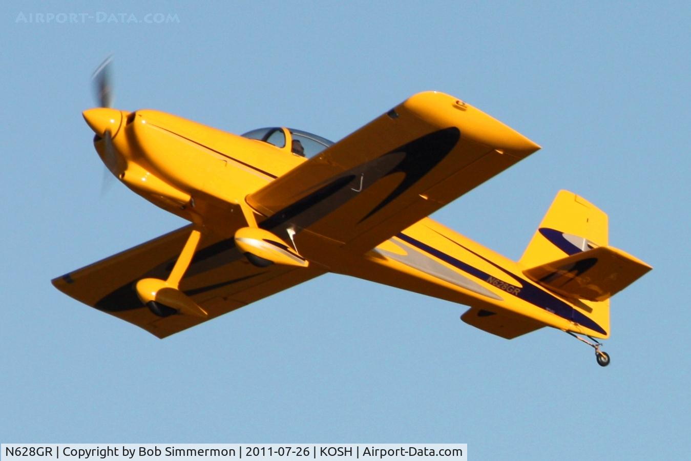 N628GR, 2000 Vans RV-8 C/N 80745, Departing Airventure 2011.