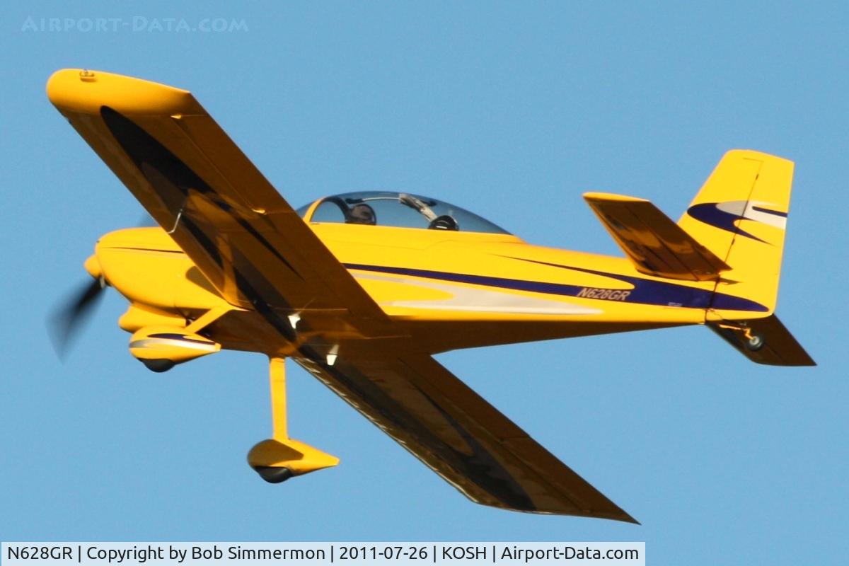 N628GR, 2000 Vans RV-8 C/N 80745, Departing Airventure 2011.