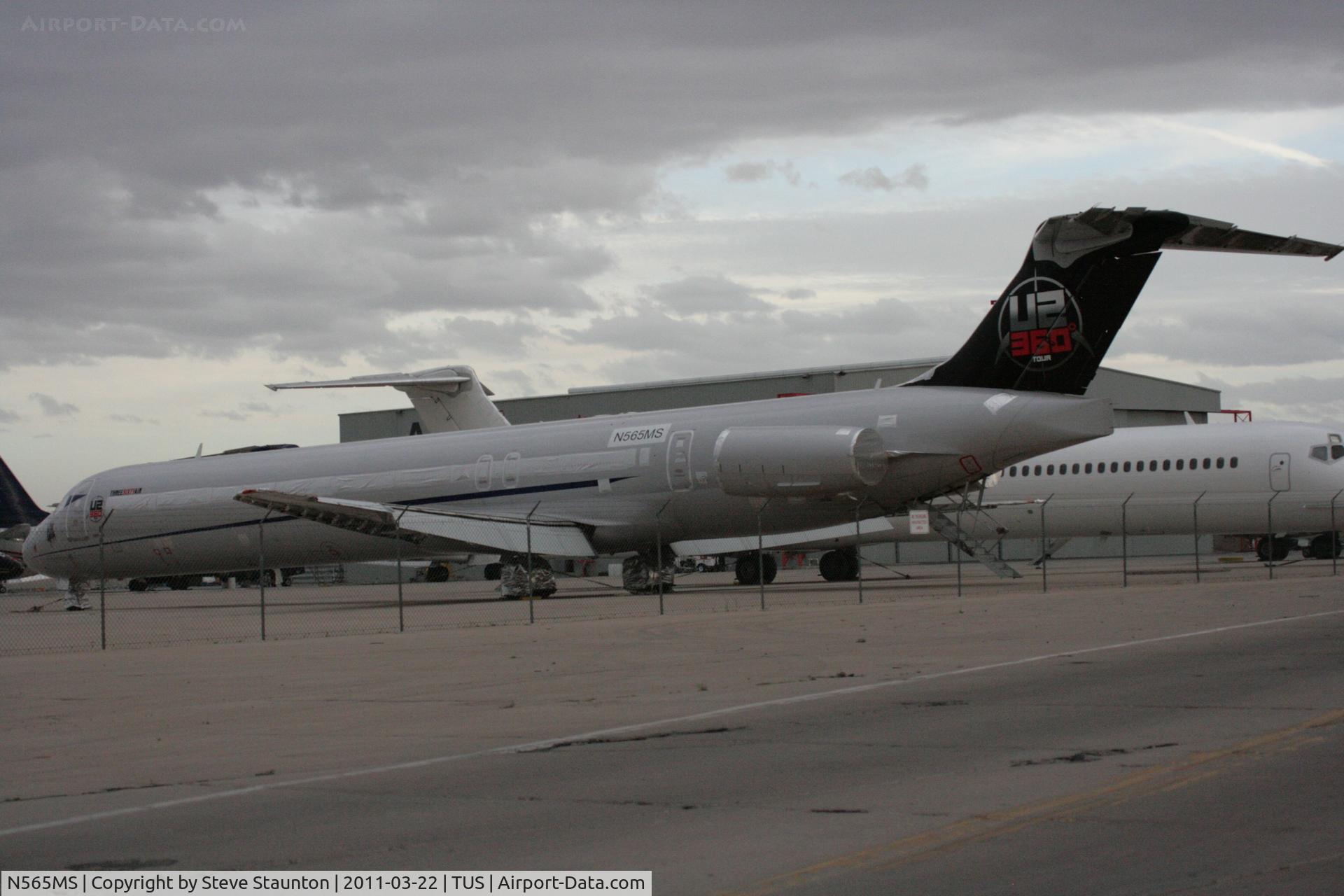 N565MS, 1988 McDonnell Douglas MD-83 (DC-9-83) C/N 49672, Taken at Tucson International Airport, in March 2011 whilst on an Aeroprint Aviation tour