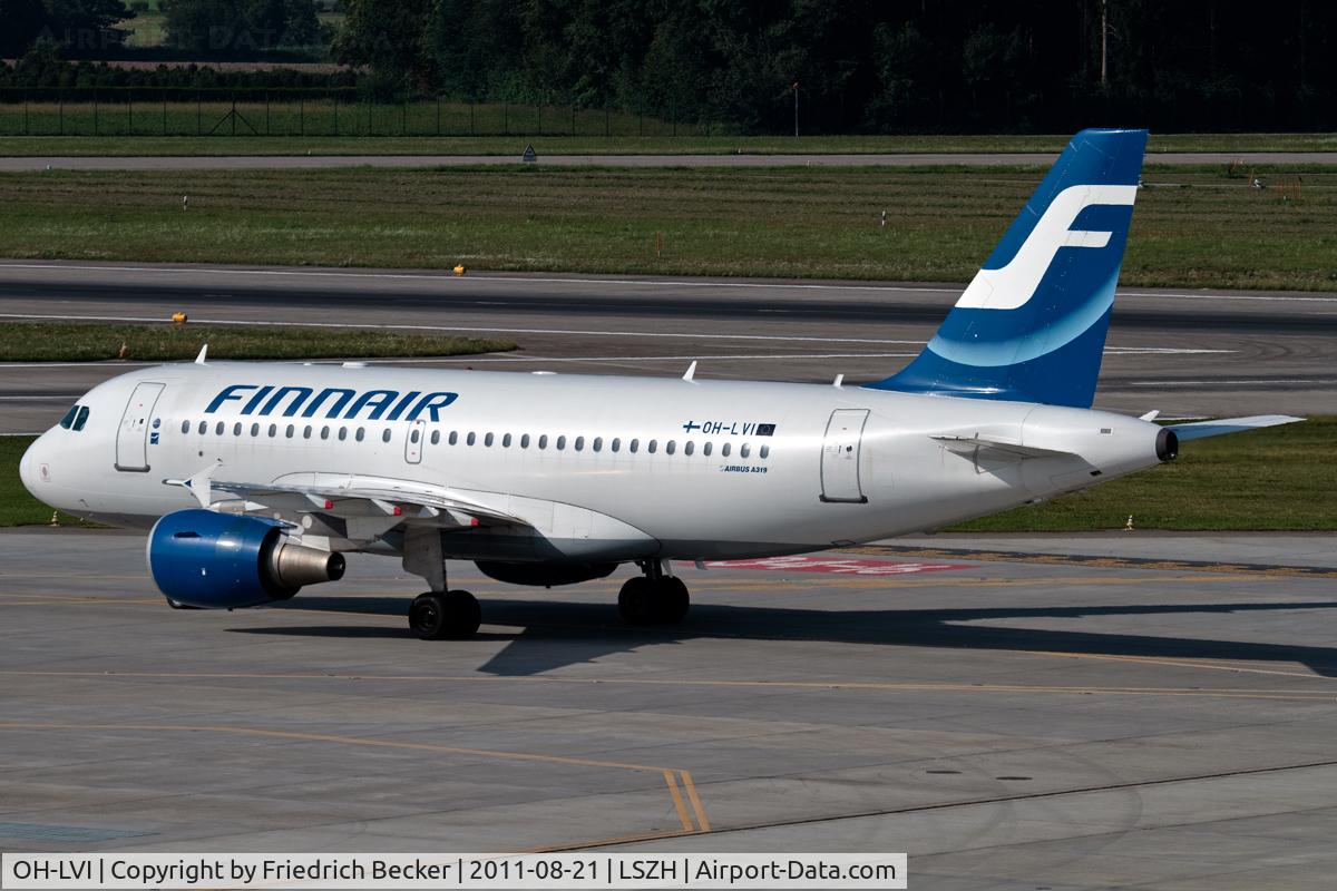 OH-LVI, 2000 Airbus A319-112 C/N 1364, taxying to the gate