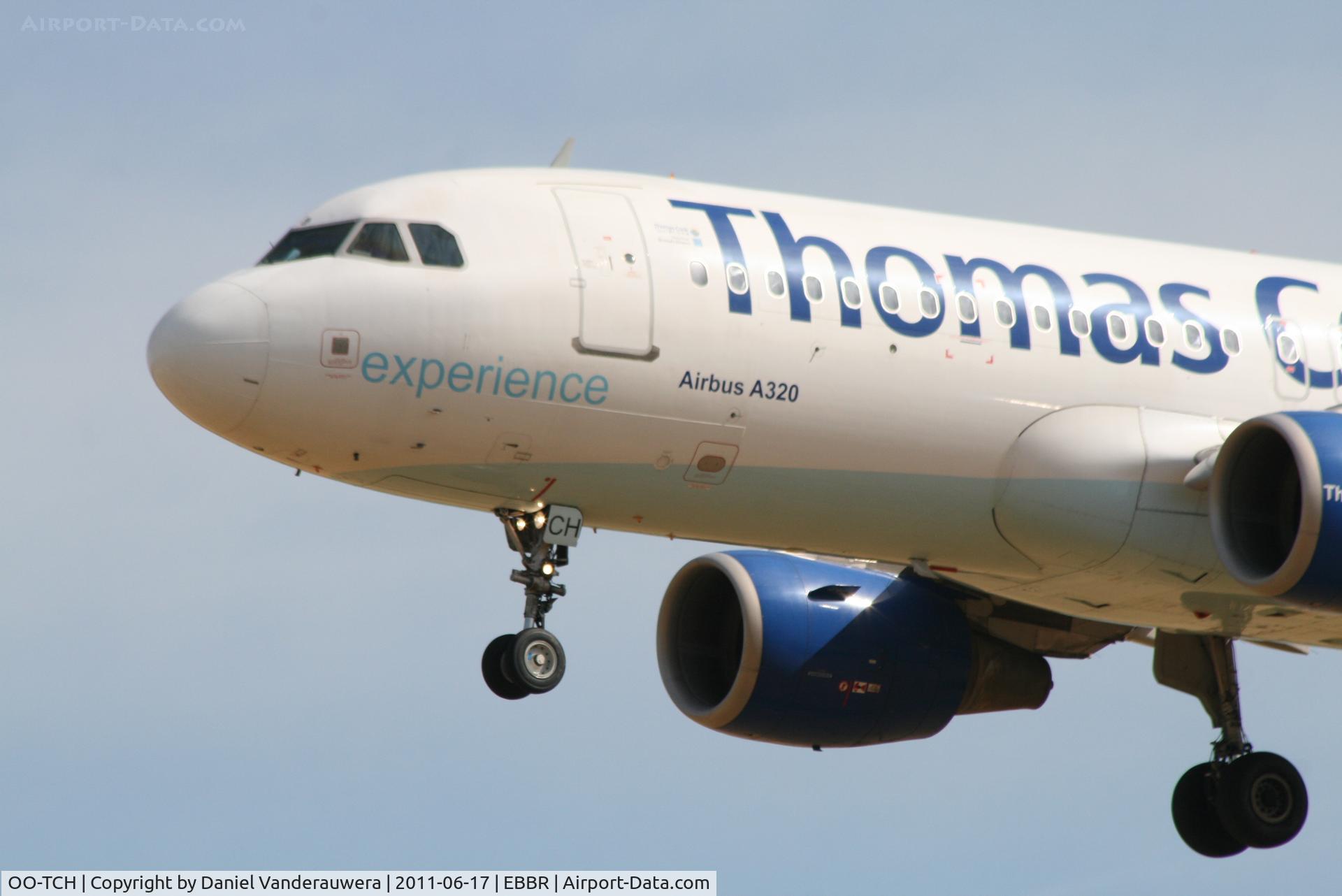 OO-TCH, 2003 Airbus A320-214 C/N 1929, Flight FQ5163 is descending to RWY 25L
