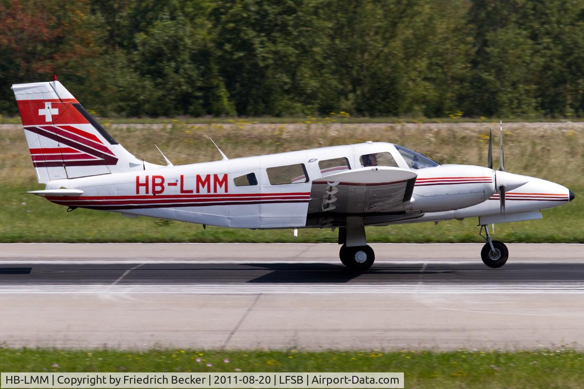 HB-LMM, 1981 Piper PA-34-200T Seneca II C/N 34-8170029, decelerating after touchdown