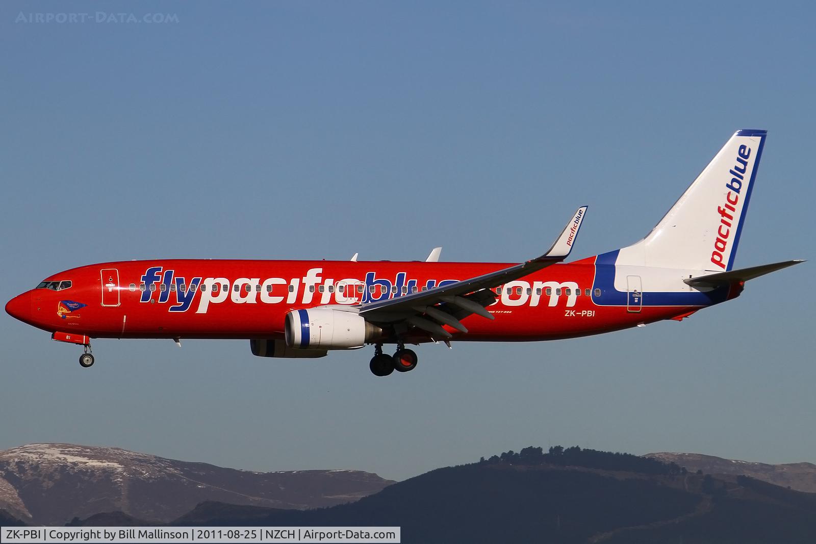 ZK-PBI, 2008 Boeing 737-8FE C/N 36605, finals to 02