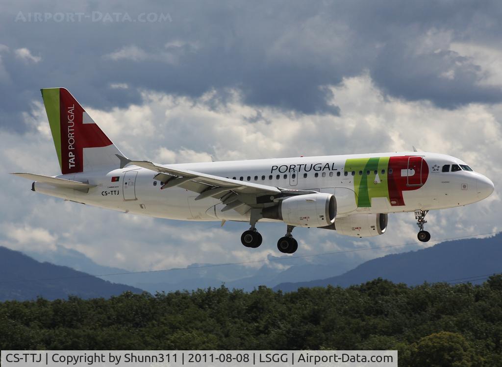 CS-TTJ, 1999 Airbus A319-111 C/N 979, Landing rwy 23