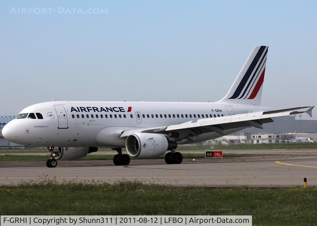F-GRHI, 2000 Airbus A319-111 C/N 1169, Taxiing to the Terminal... in new c/s
