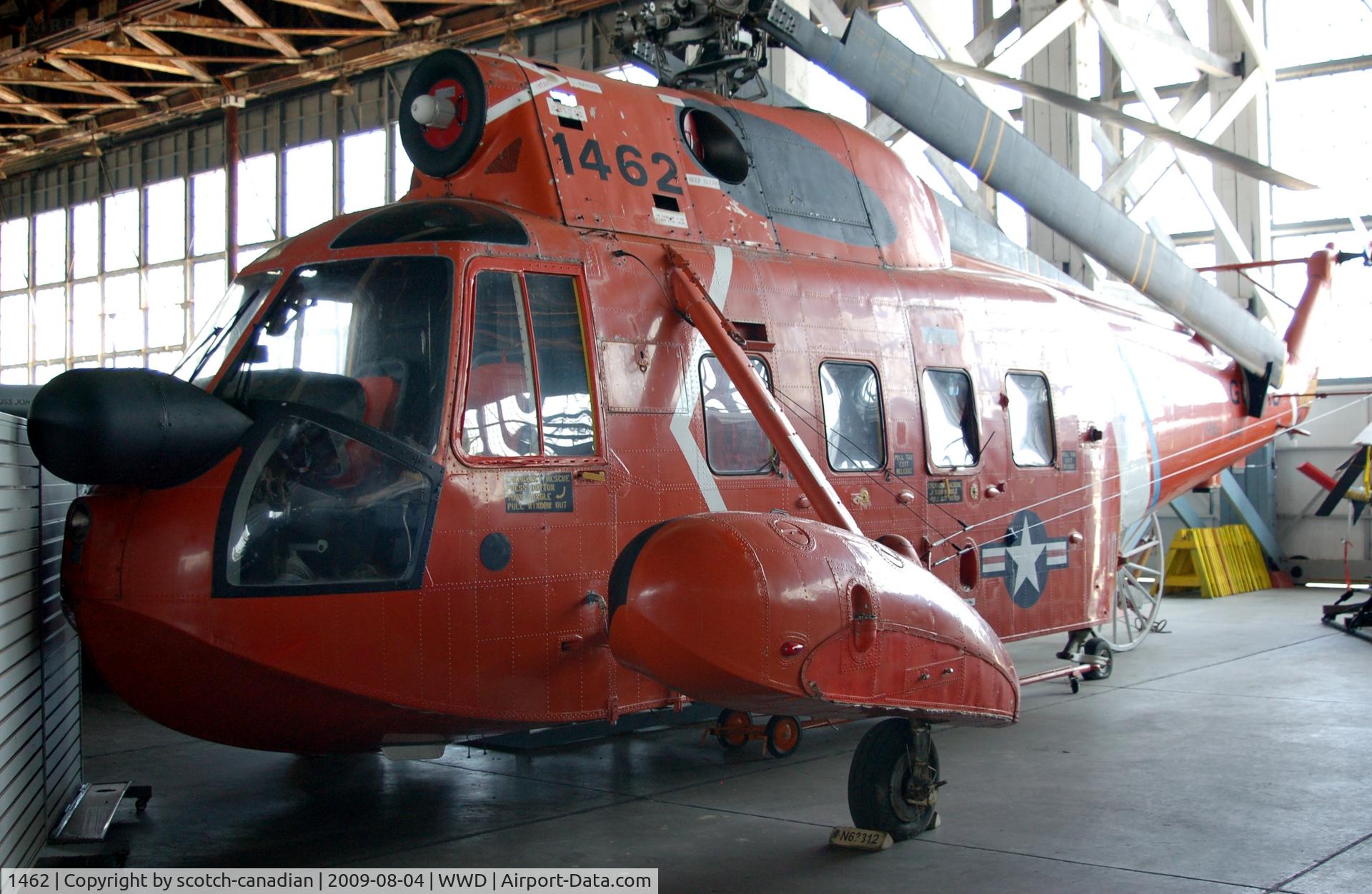 1462, Sikorsky HH-52A Sea Guard C/N 62.141, Sikorsky HH-52A Sea Guardian Helicopter at the Naval Air Station Wildwood Aviation Museum, Cape May County Airport, Wildwood, NJ