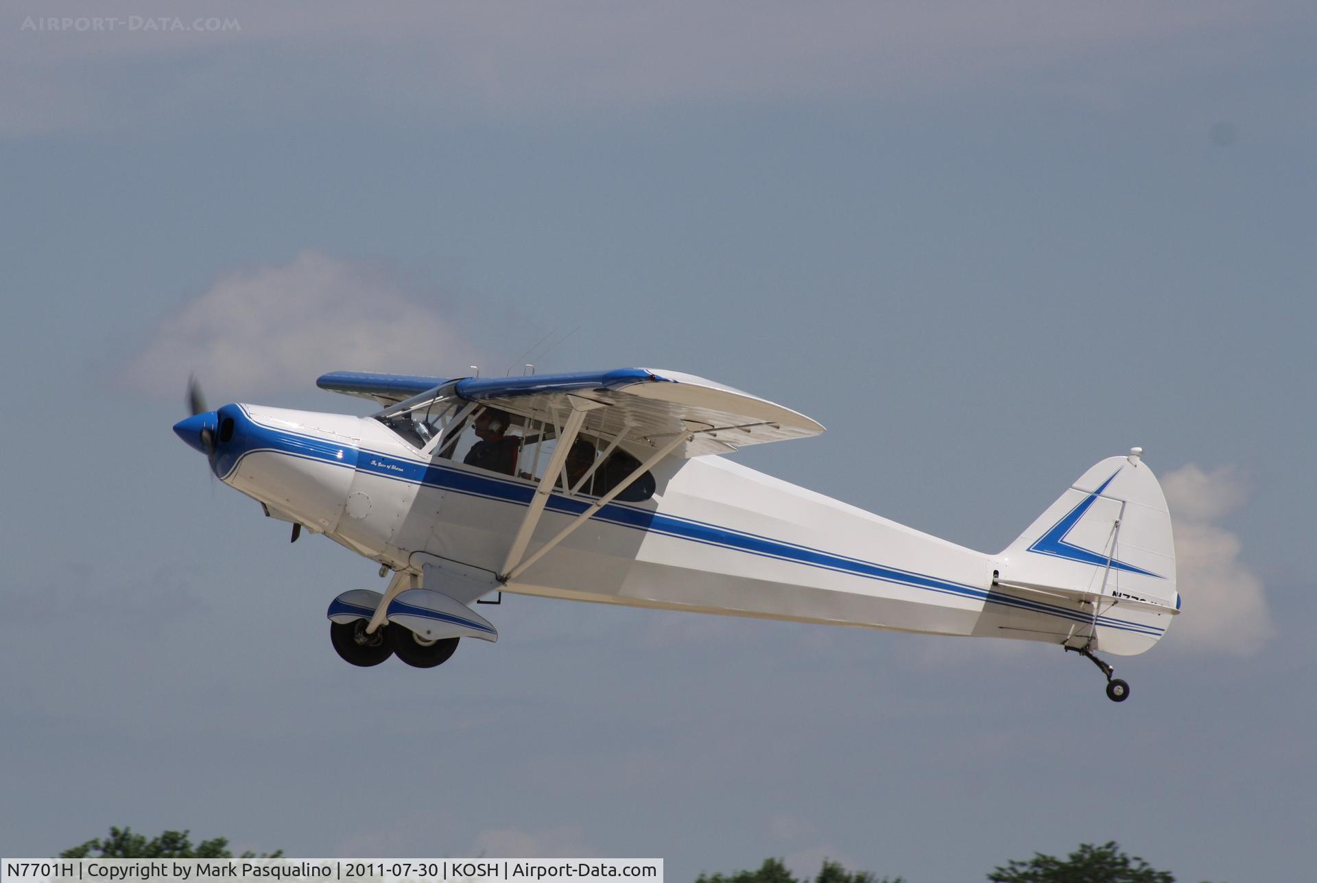 N7701H, 1946 Piper PA-12 Super Cruiser C/N 12-592, Piper PA-12