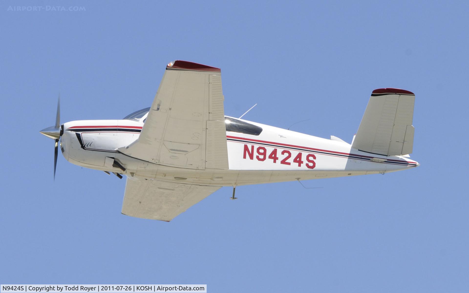 N9424S, 1965 Beech V35 Bonanza C/N D-8022, AIRVENTURE 2011