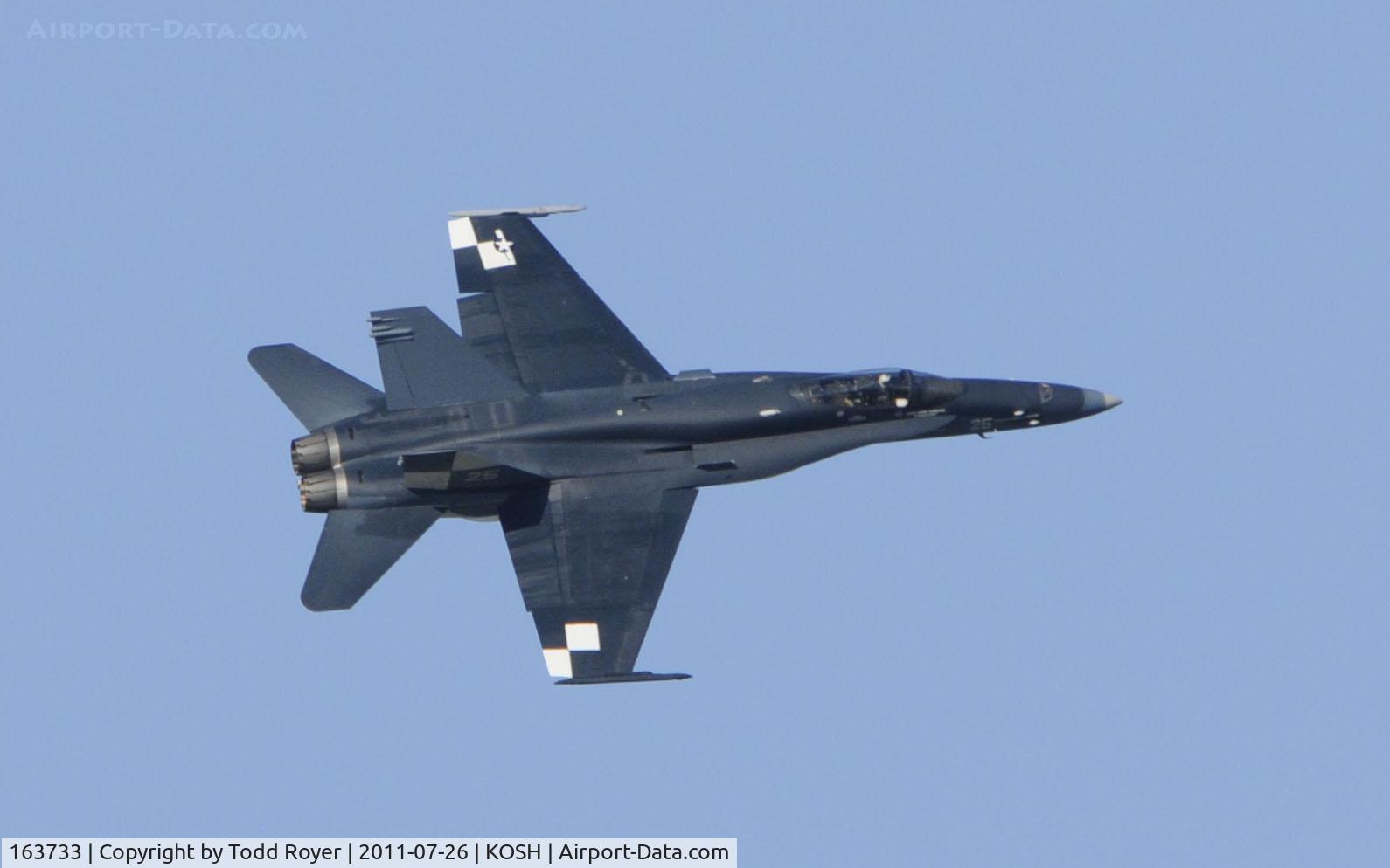 163733, 1989 McDonnell Douglas F/A-18C Hornet C/N 0803, AIRVENTURE 2011