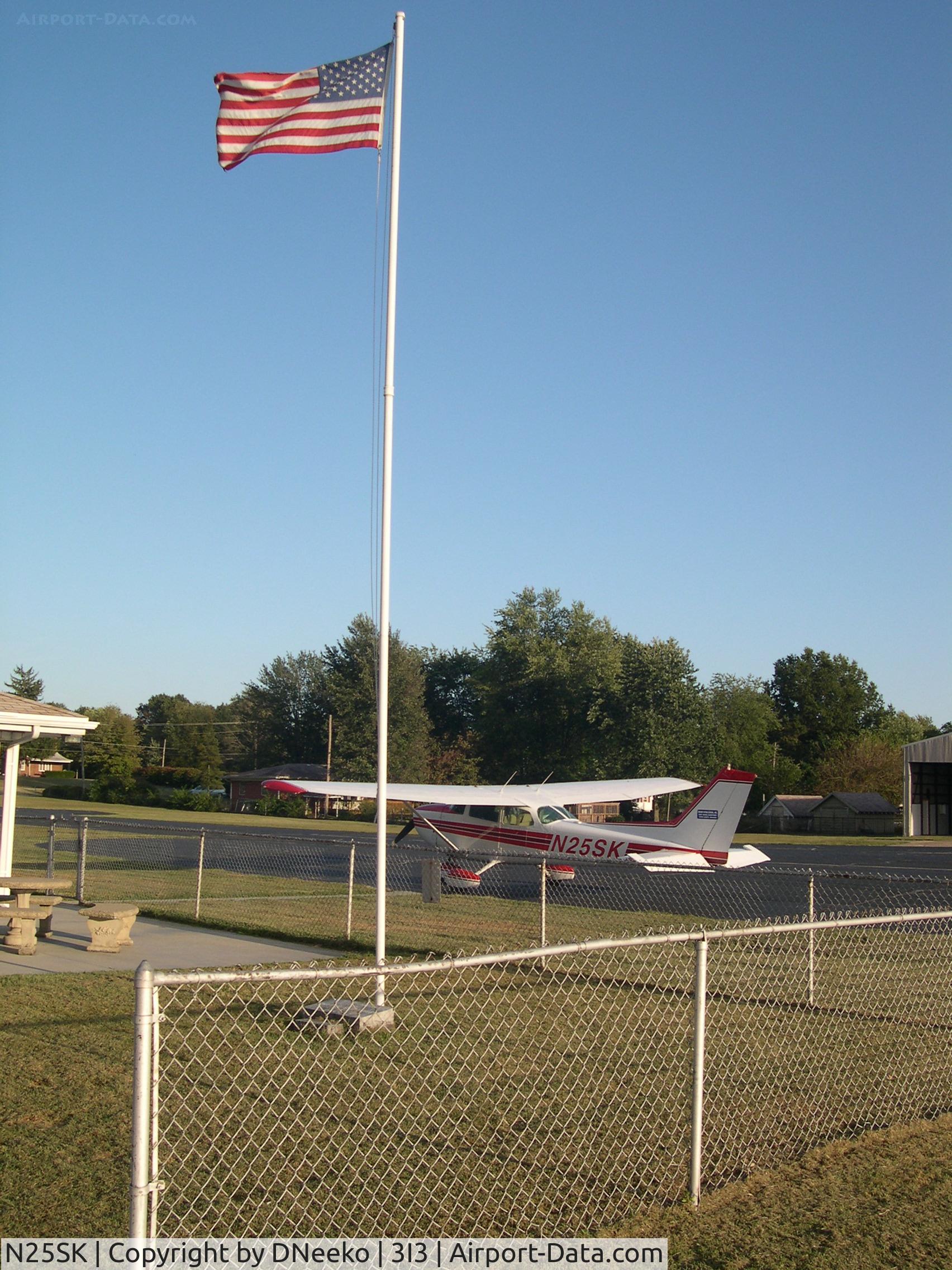 N25SK, 1979 Cessna 172N C/N 17273152, I just know there's an epic caption to go with this picture... but I don't know what it is yet.
AMERICA!