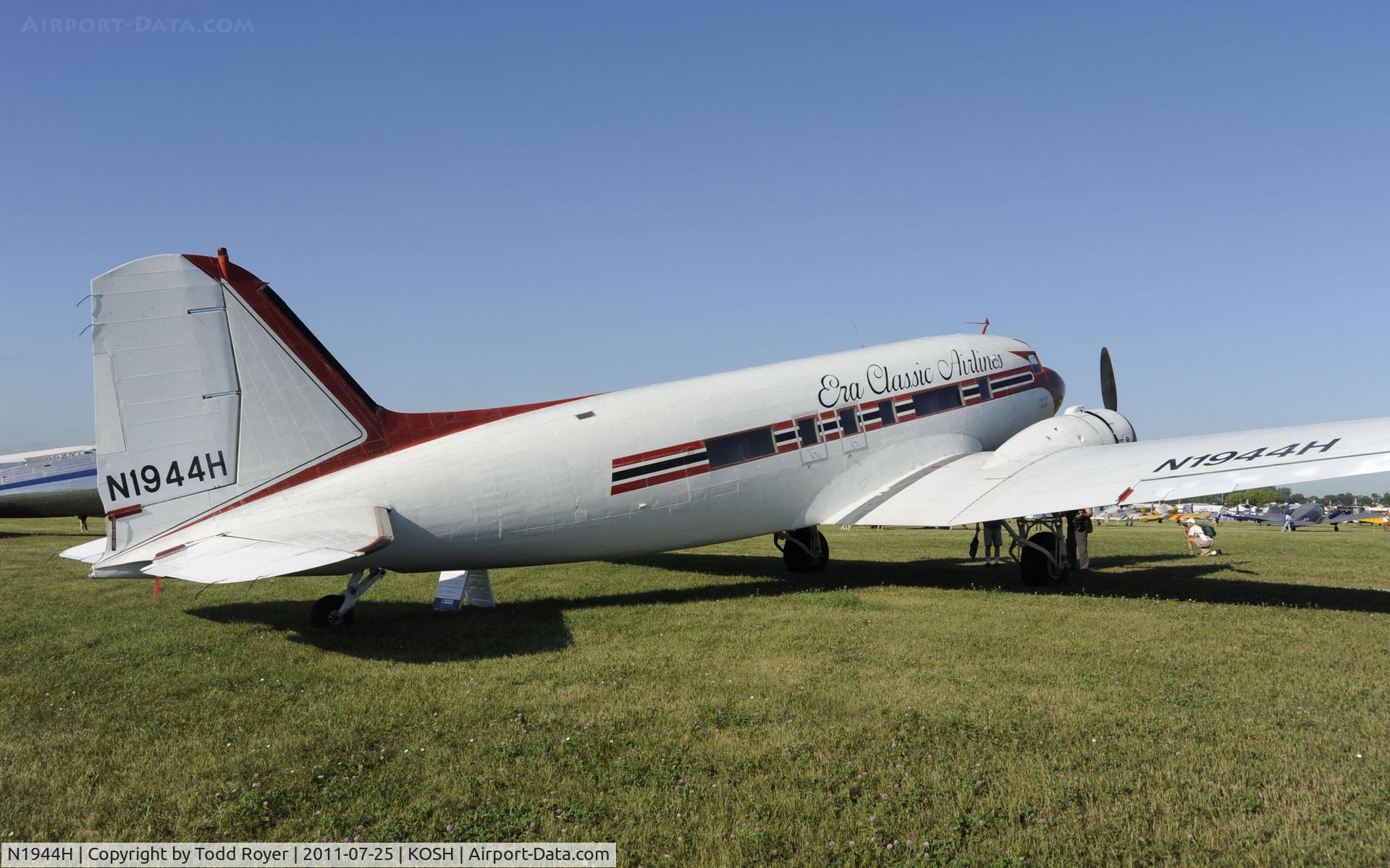N1944H, 1945 Douglas DC-3C (C-47B-50-DK) C/N 34378, AIRVENTURE 2011