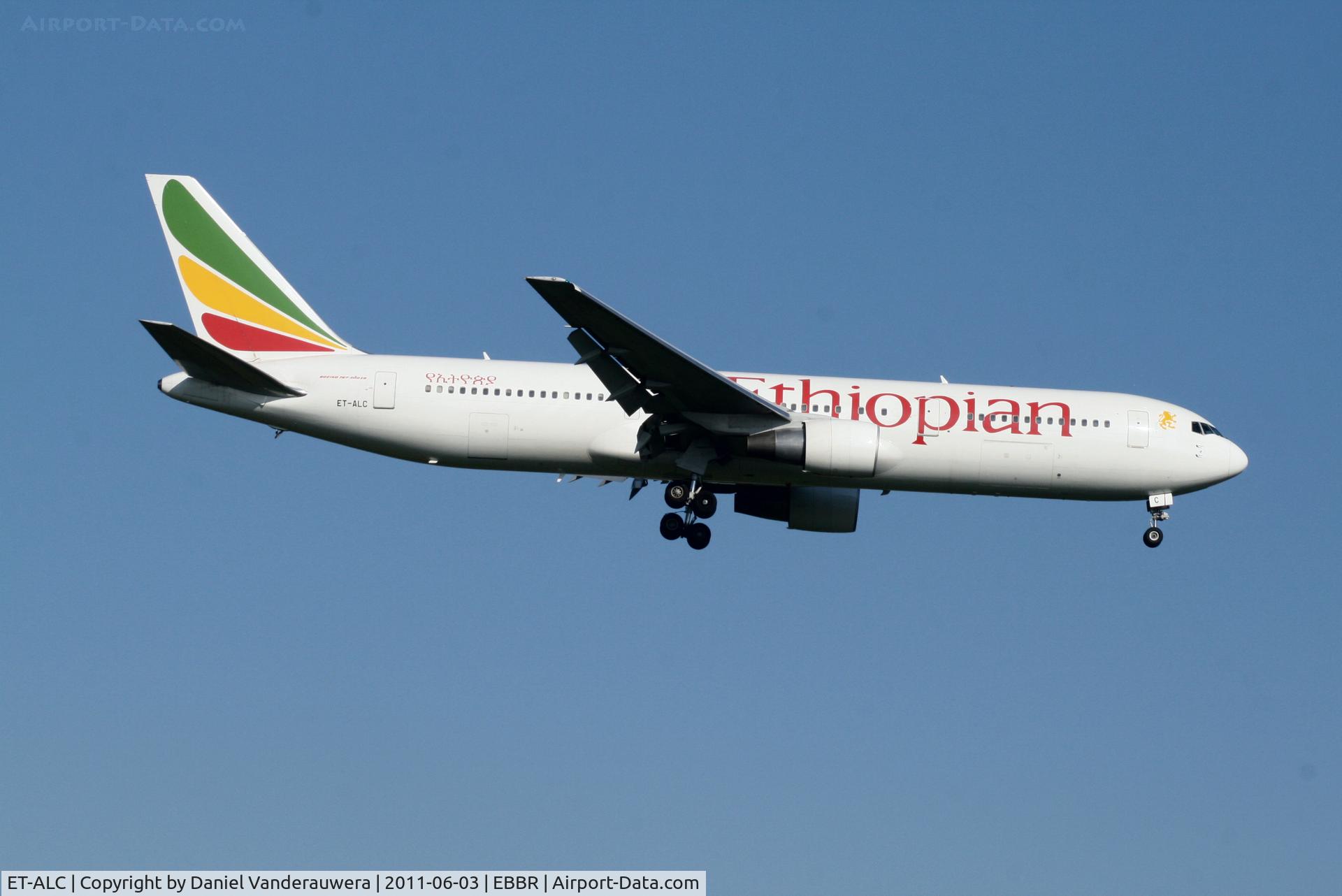 ET-ALC, 1999 Boeing 767-33A/ER C/N 28043/734, Arrival of flight ET704 to RWY 02