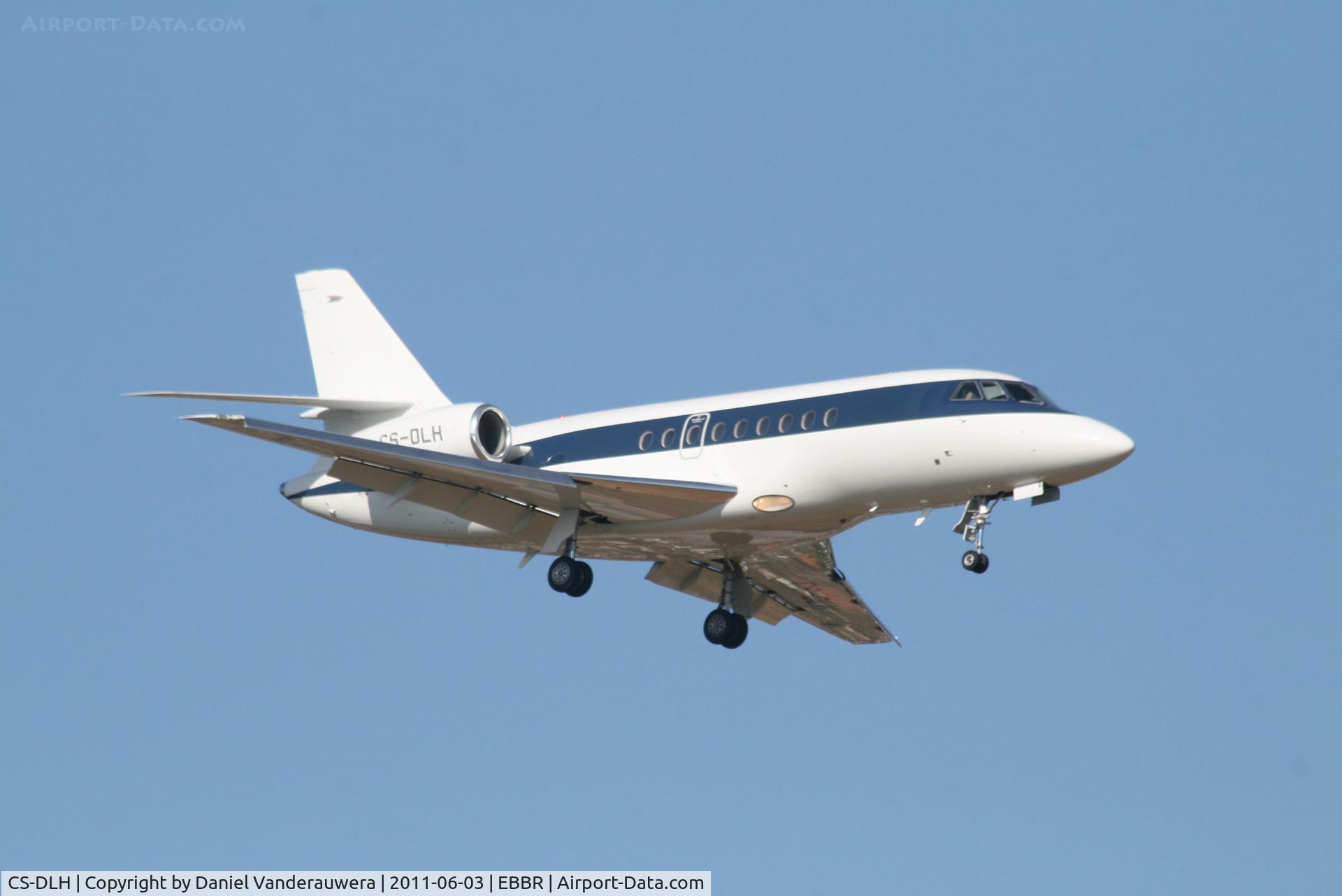 CS-DLH, 2008 Dassault Falcon 2000EX C/N 149, Arrival to RWY 02