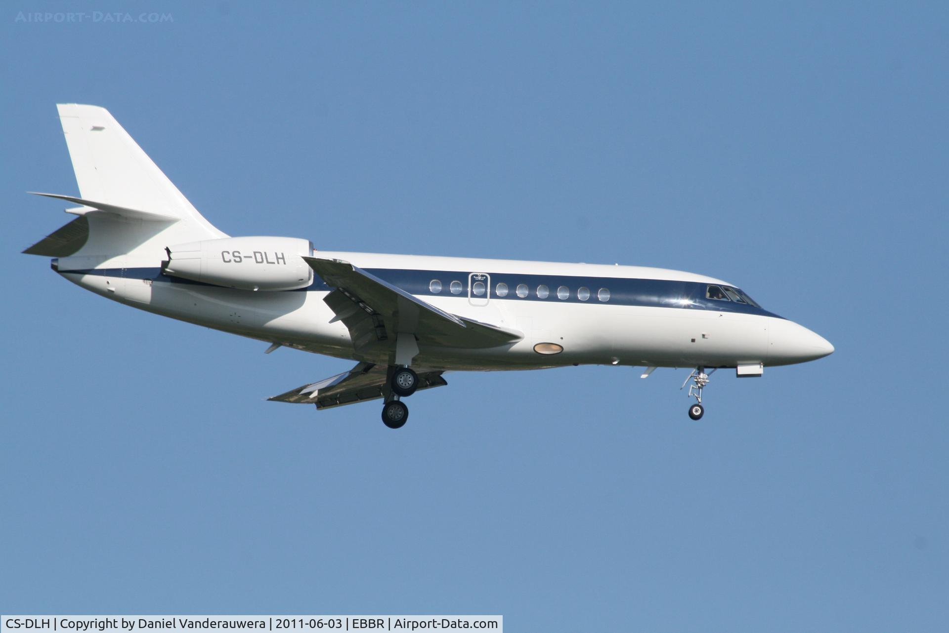 CS-DLH, 2008 Dassault Falcon 2000EX C/N 149, Descending to RWY 02
