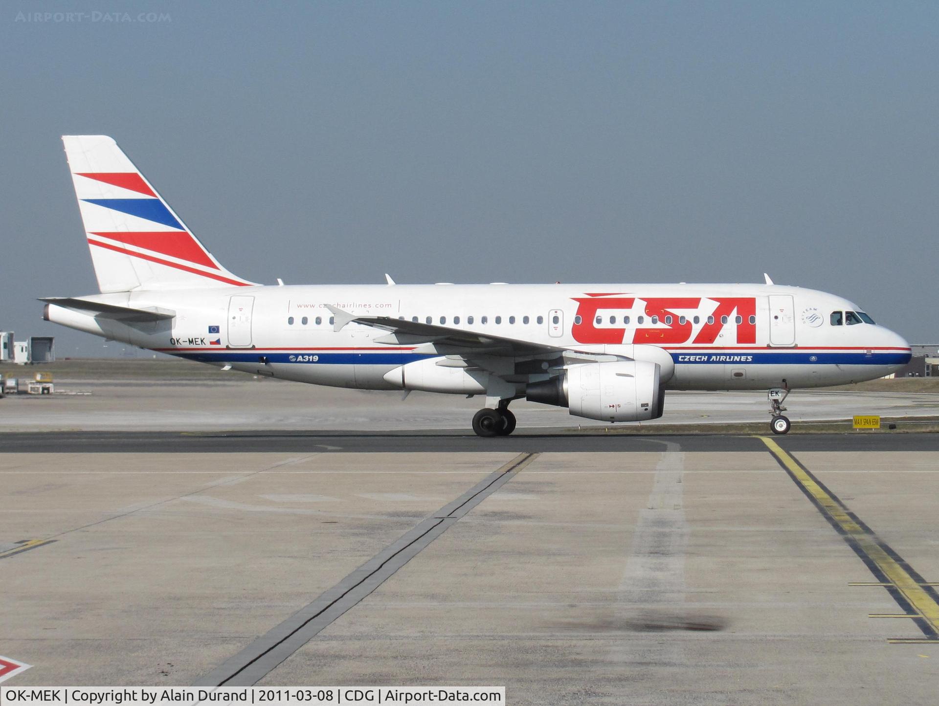 OK-MEK, 2007 Airbus A319-112 C/N 3043, One of two still then clad in the former livery.
Had previously landed on runway 27R due to westerly predominent winds and then proceeded through the Sierra Remote where she was pictured