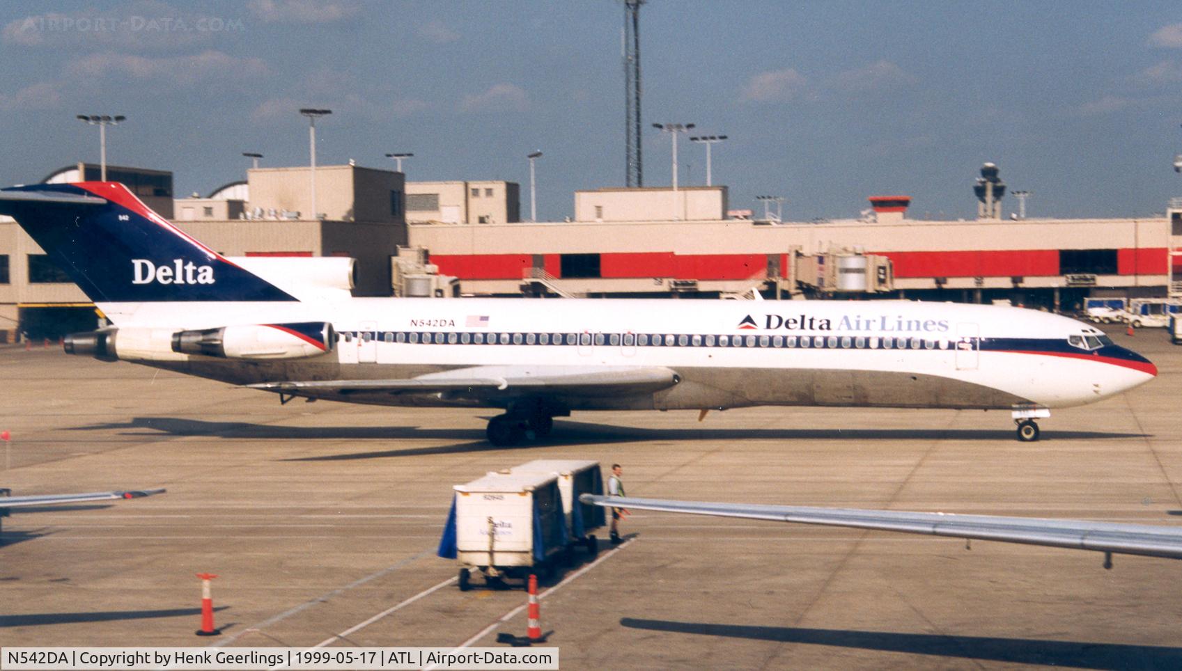 N542DA, 1981 Boeing 727-232 C/N 22391, Delta