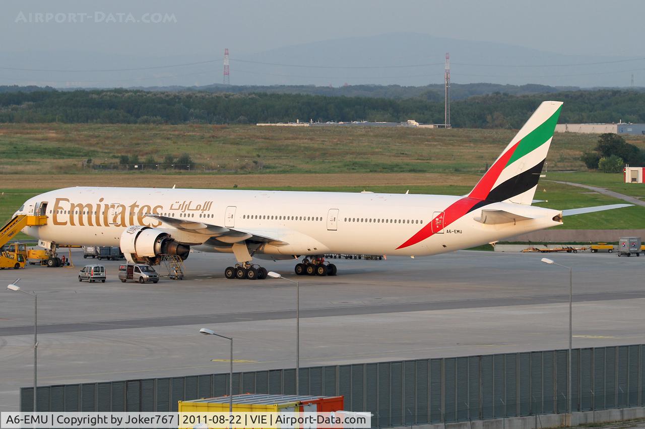 A6-EMU, 2002 Boeing 777-31H C/N 29064, Emirates