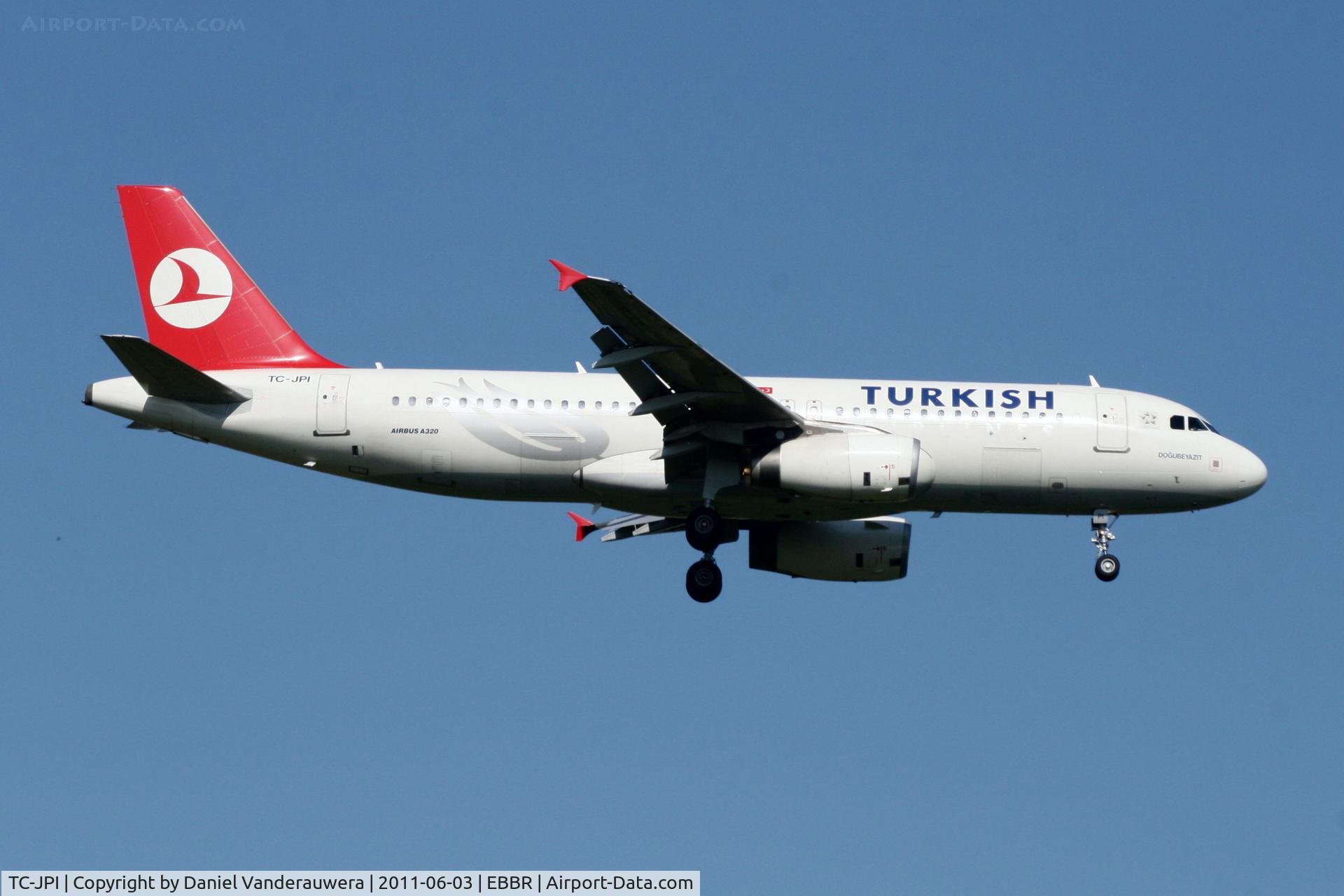TC-JPI, 2007 Airbus A320-232 C/N 3208, Arrival of flight ME215 to RWY 02