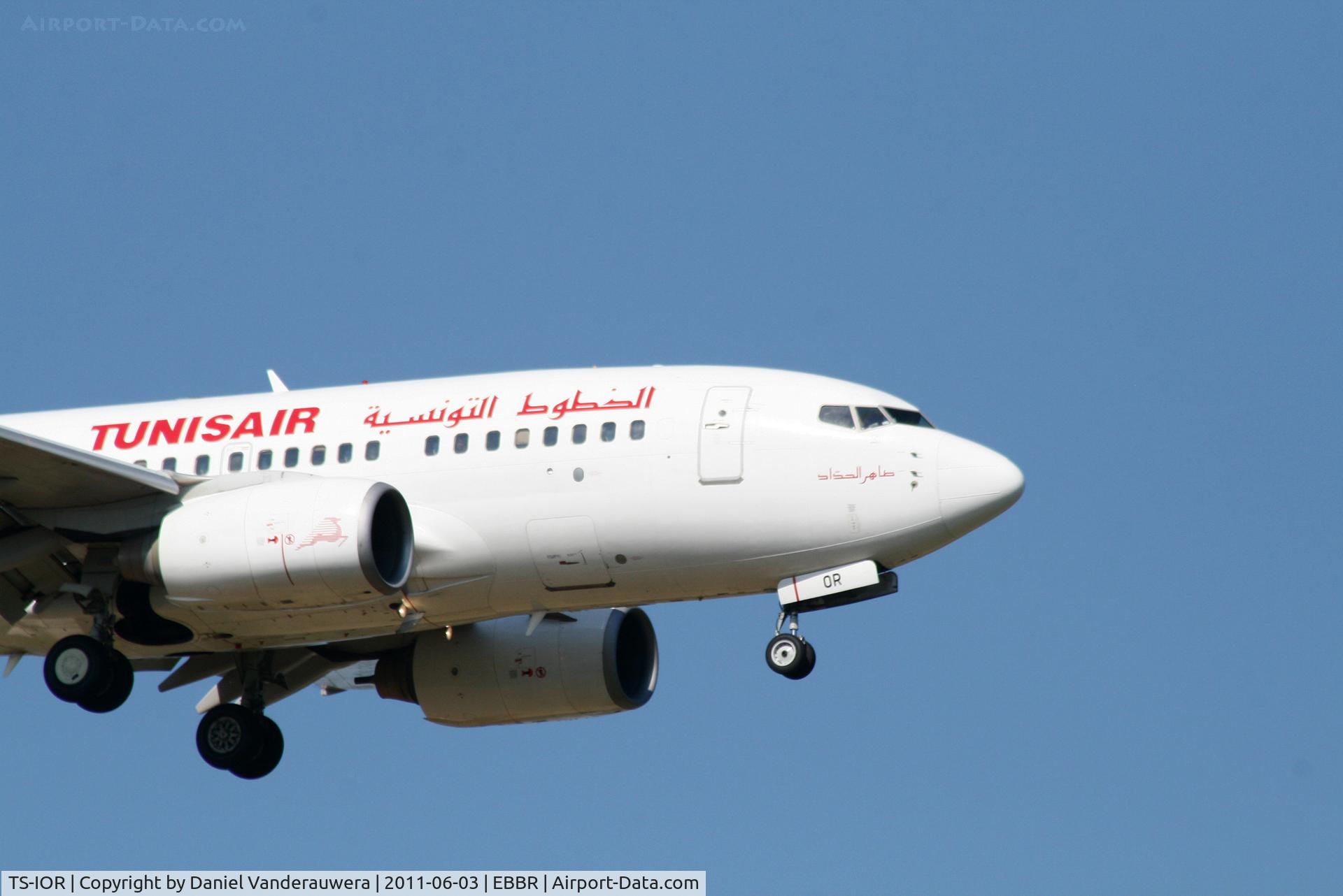 TS-IOR, 2001 Boeing 737-6H3 C/N 29502, Arrival of flight TU8430 to RWY 02