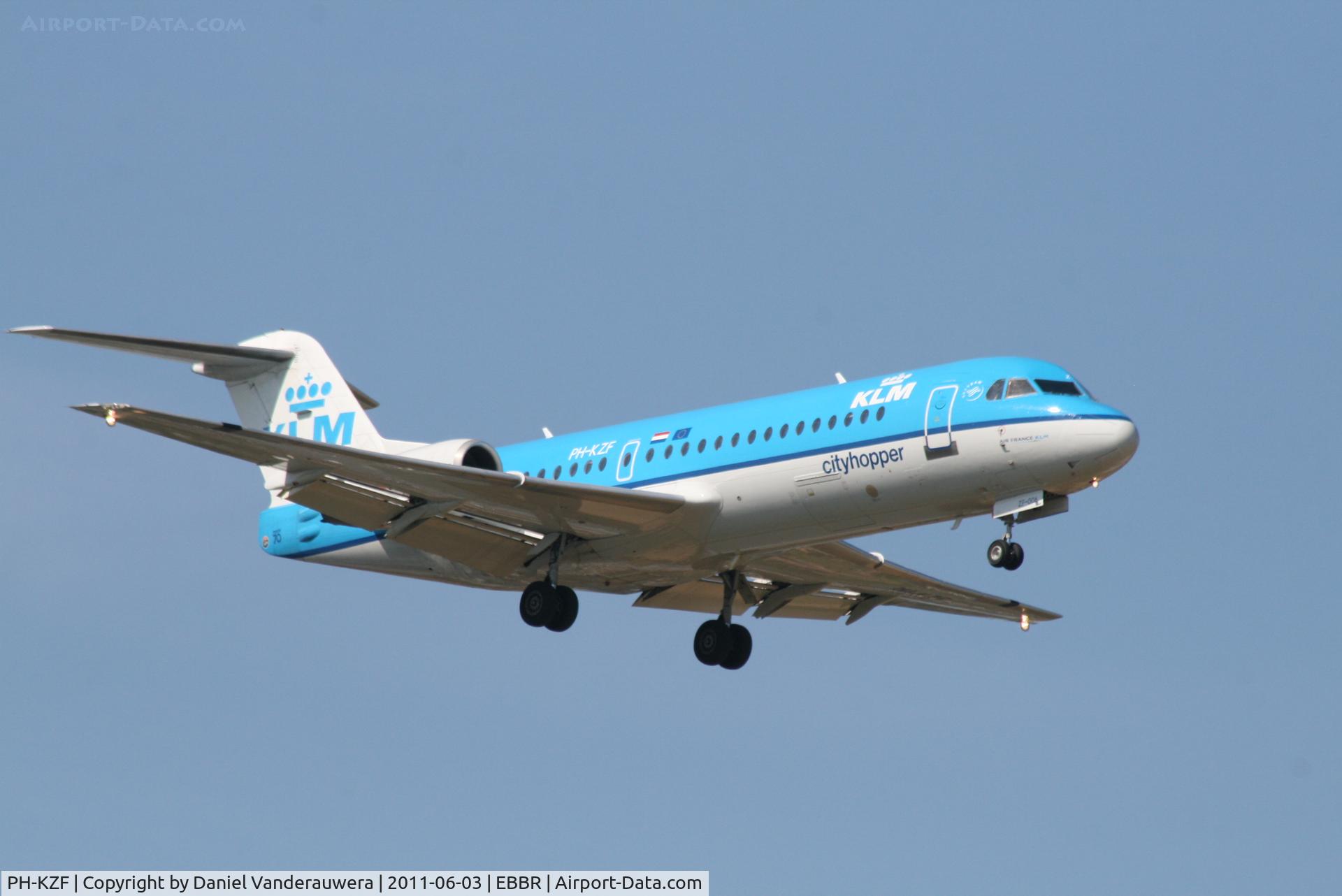 PH-KZF, 1996 Fokker 70 (F-28-0070) C/N 11577, Arrival of flight KL1723 to RWY 02