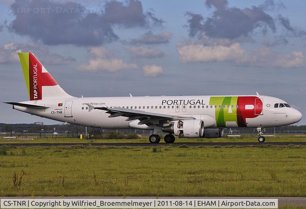 CS-TNR, 2009 Airbus A320-214 C/N 3883, Roll out runway 18R at AMS (Polderbaan).