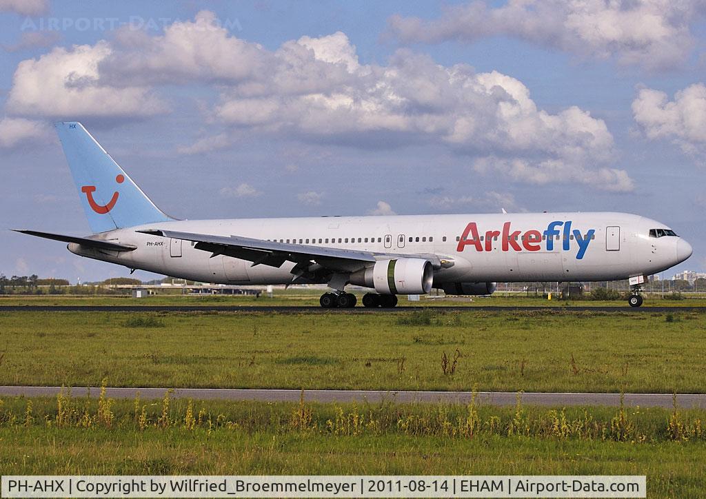 PH-AHX, 1990 Boeing 767-383 C/N 24847, Landing on Polderbaan (runway 18R) at AMS.