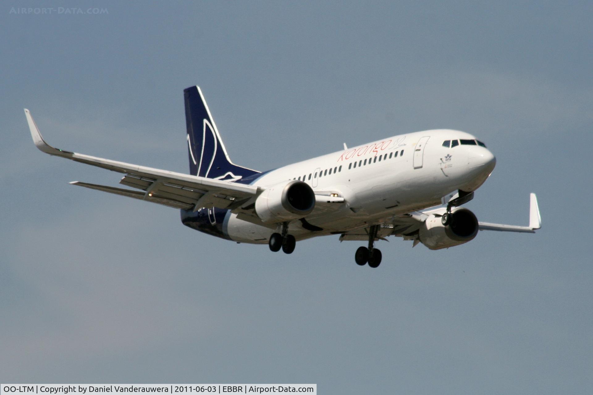 OO-LTM, 1991 Boeing 737-3M8 C/N 25070, Arrival of flight SN2902 to RWY 02
