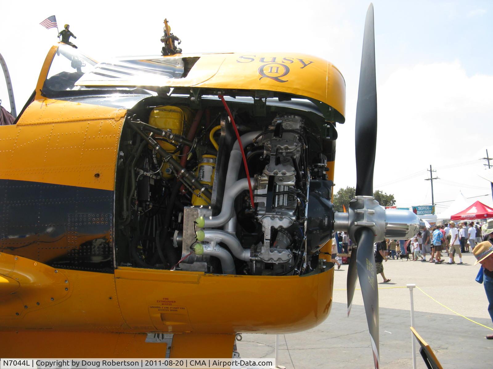 N7044L, 1955 North American T-28B Trojan C/N 200-286 (138215), 1955 North American T-28B TROJAN 'Susy Q', Wright R-1820-86 9 cylinder Cyclone 1,425 Hp, engine