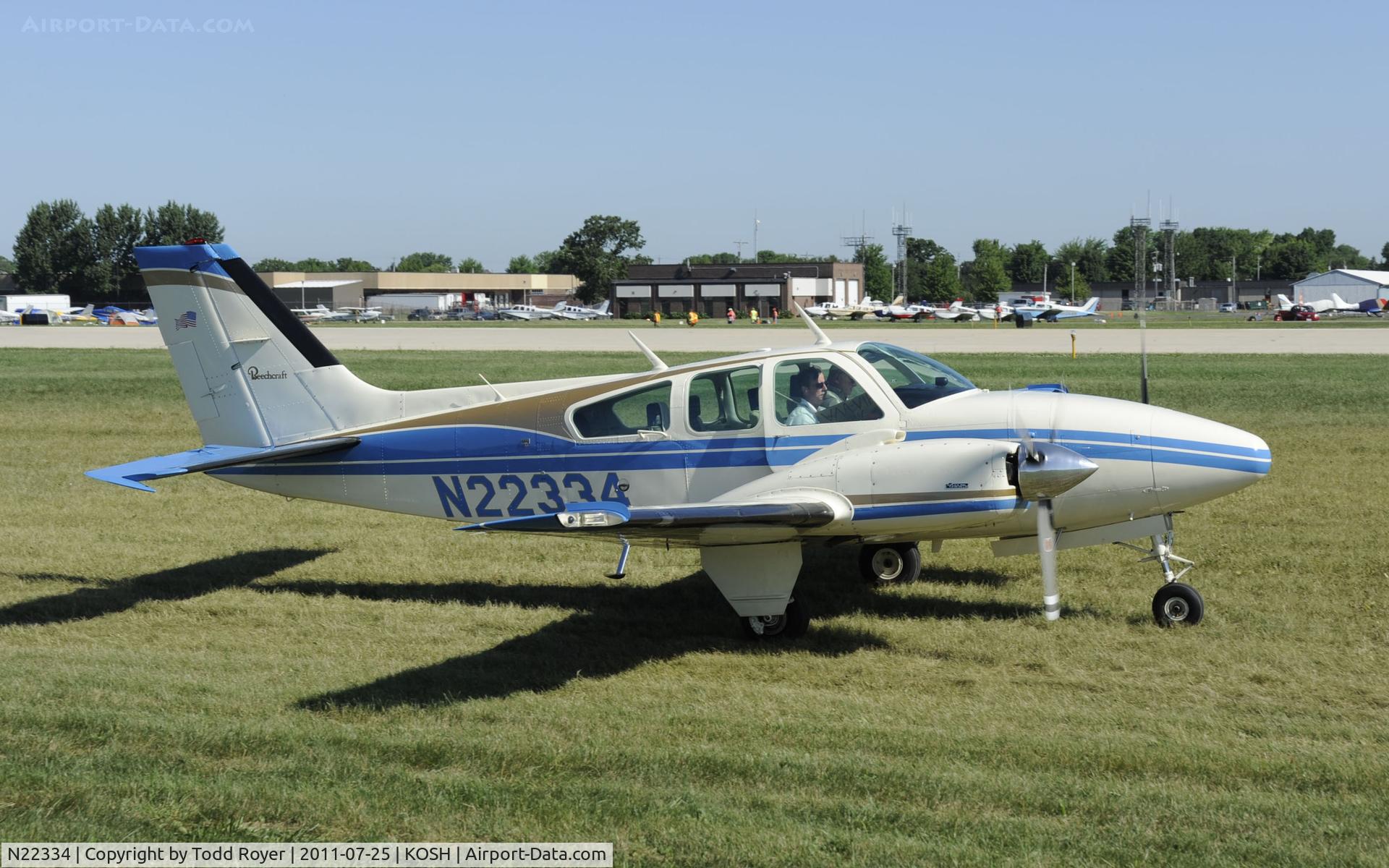 N22334, 1977 Beech E-55 Baron C/N TE-1111, AIRVENTURE 2011