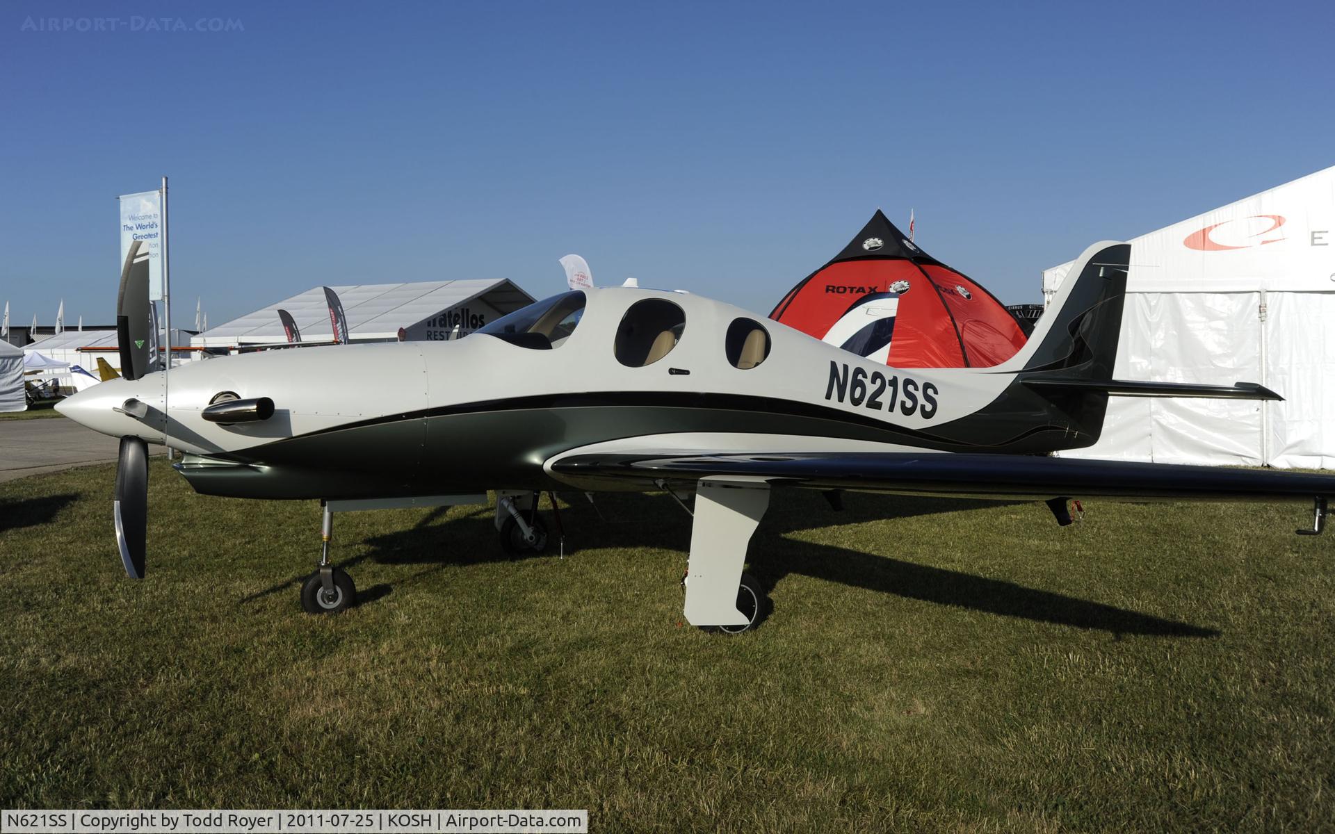 N621SS, 2011 Lancair Evolution C/N EVO-017, AIRVENTURE 2011
