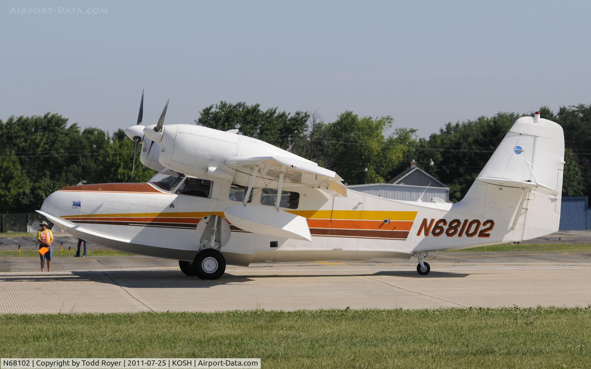 N68102, 1945 Grumman G-44 Widgeon C/N 1351, AIRVENTURE 2011