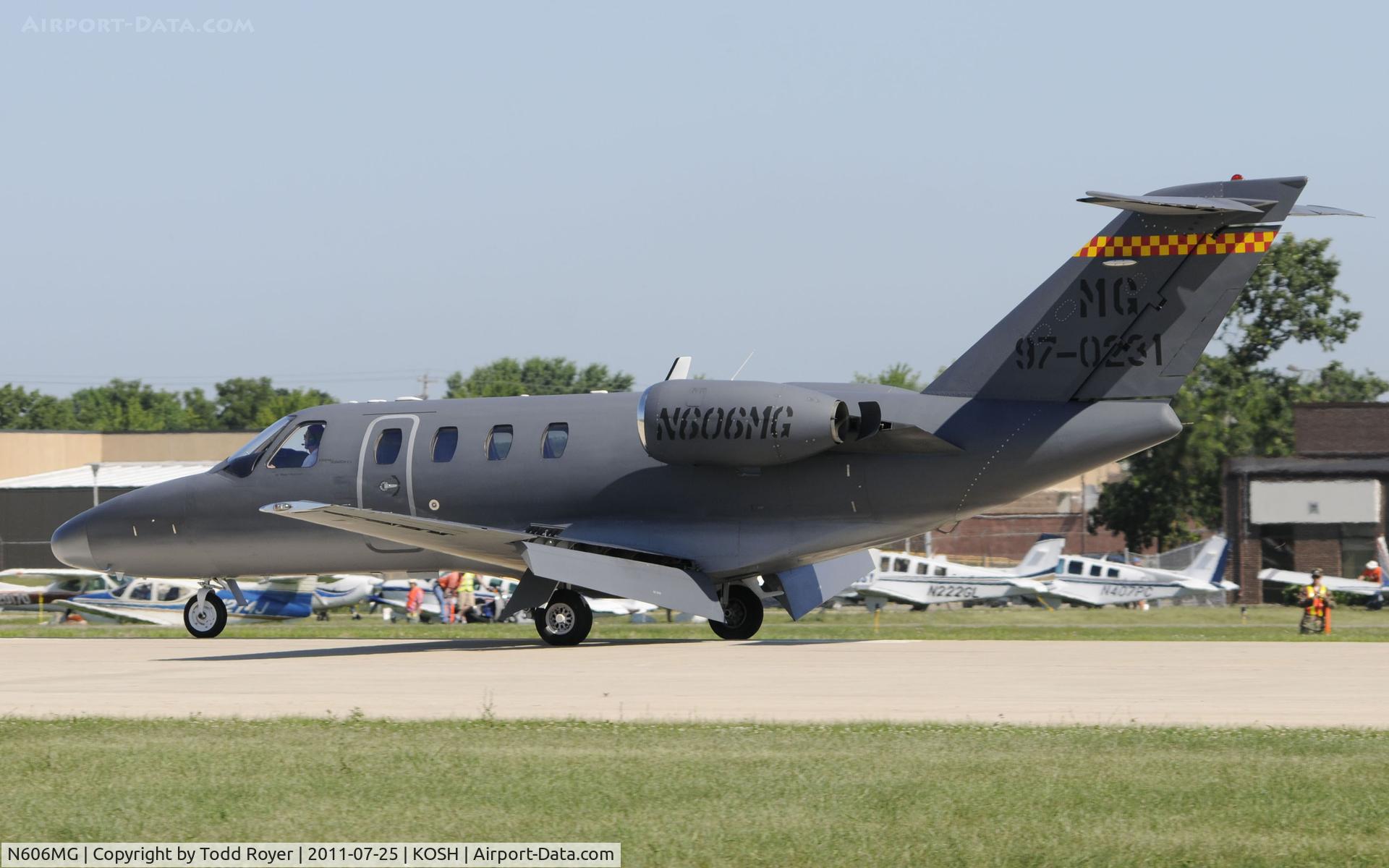 N606MG, 1997 Cessna 525 CitationJet CJ1 C/N 525-0231, AIRVENTURE 2011