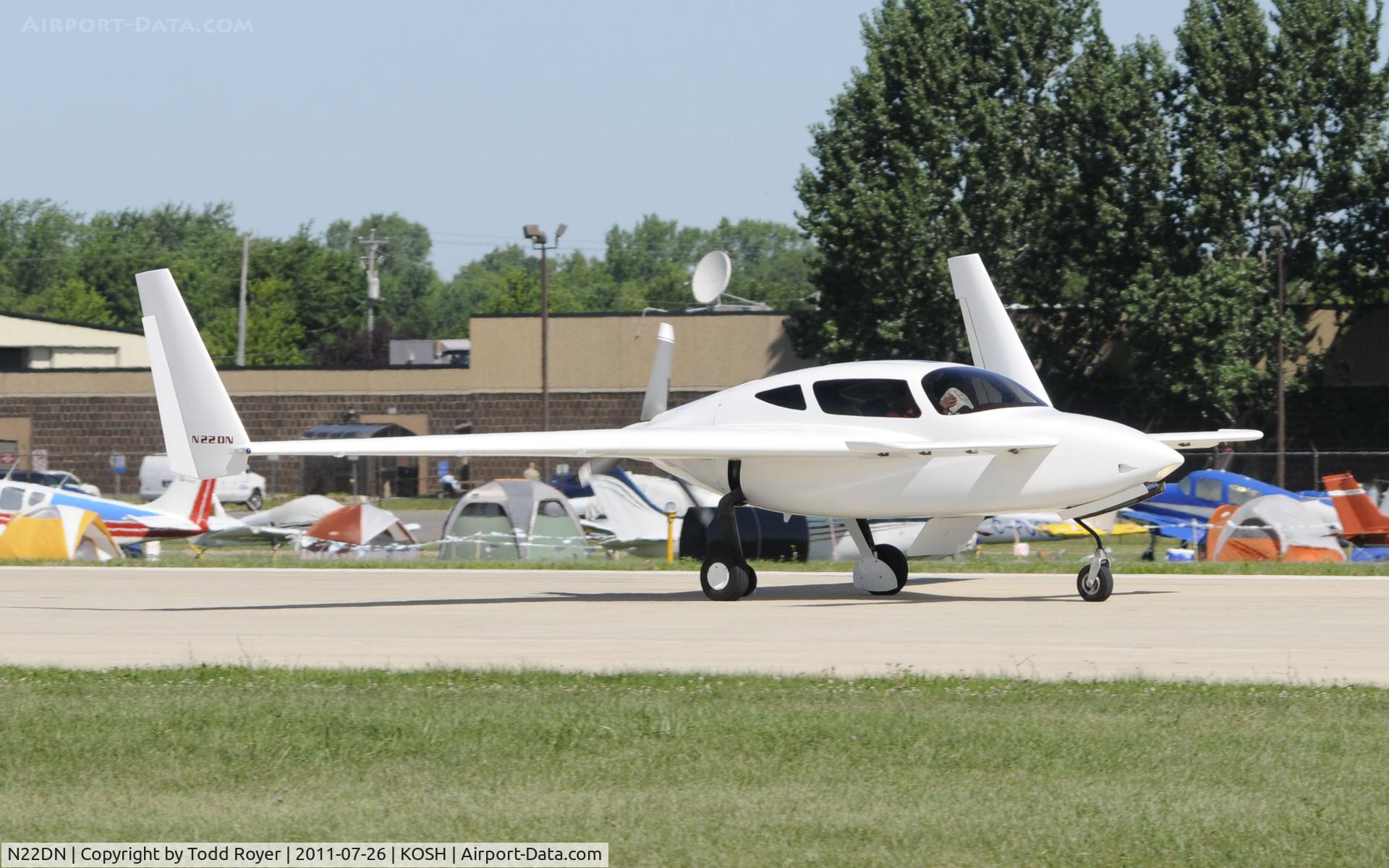 N22DN, 1997 Velocity Velocity RG C/N DMO141, AIRVENTURE 2011
