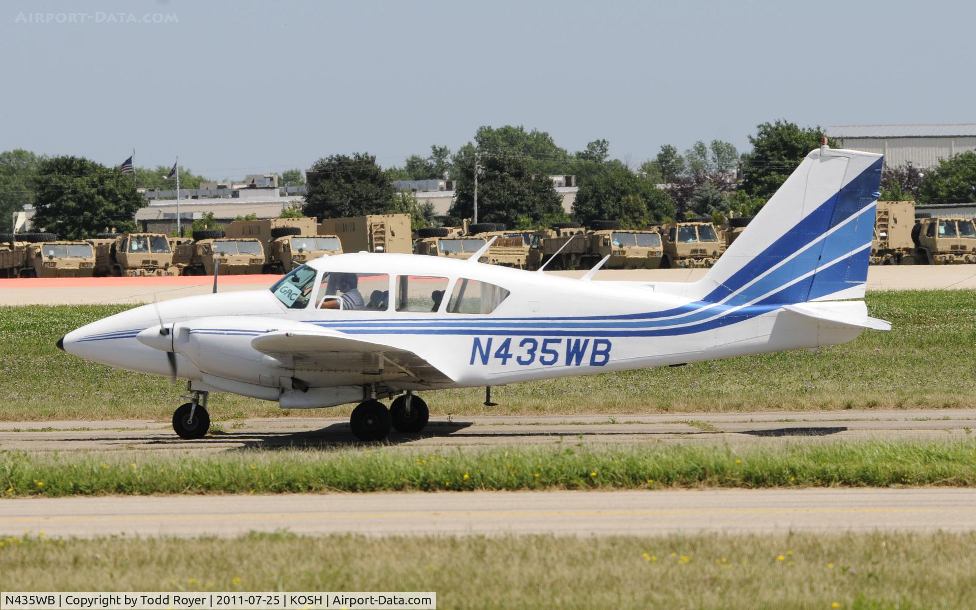 N435WB, 1967 Piper PA-23-250 Aztec C C/N 27-3723, AIRVENTURE 2011