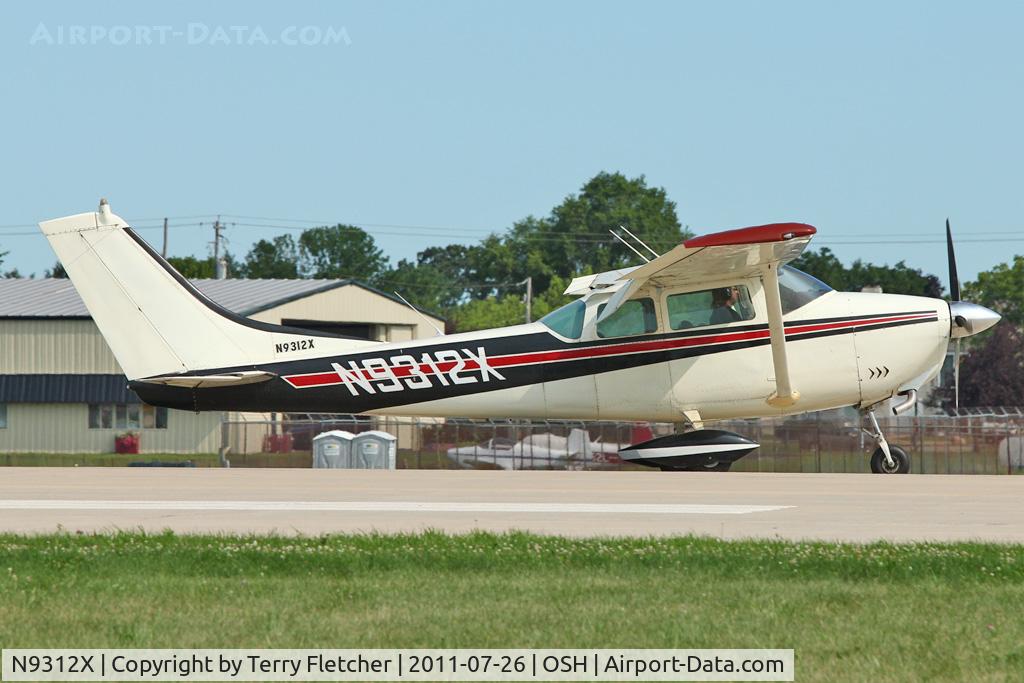 N9312X, 1962 Cessna 182E Skylane C/N 18253712, 1962 Cessna 182E, c/n: 18253712 at 2011 Oshkosh