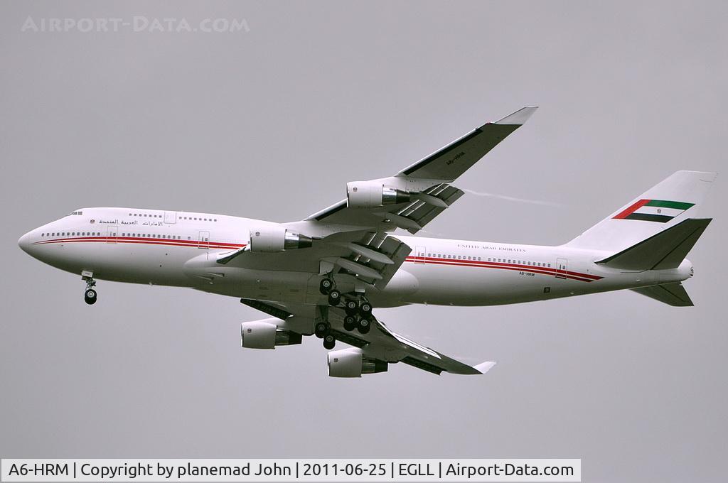 A6-HRM, 1998 Boeing 747-422 C/N 26903, Landing on 27R