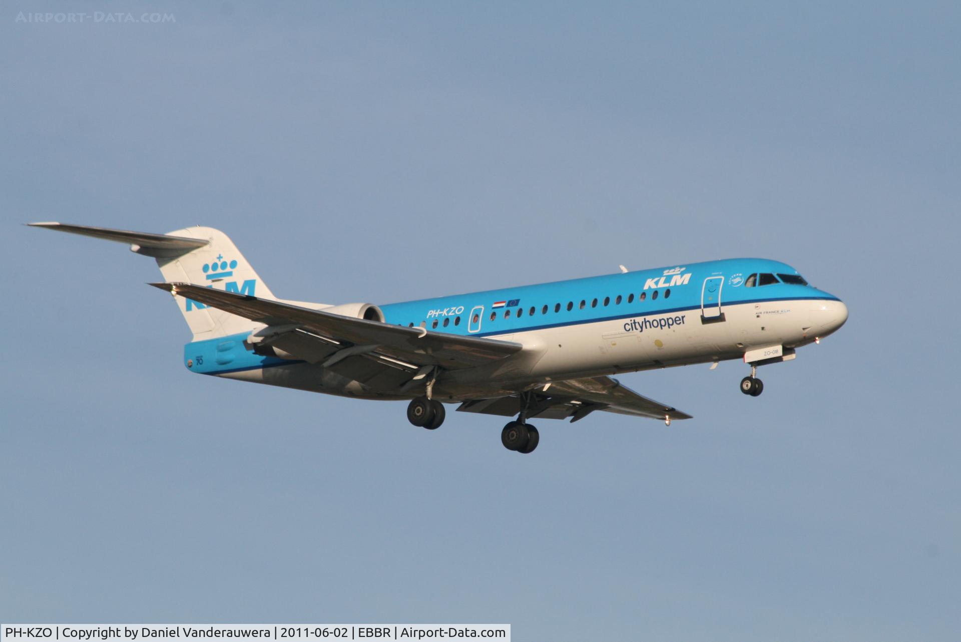 PH-KZO, 1995 Fokker 70 (F-28-0070) C/N 11538, Arrival of flight KL1721 to RWY 02
