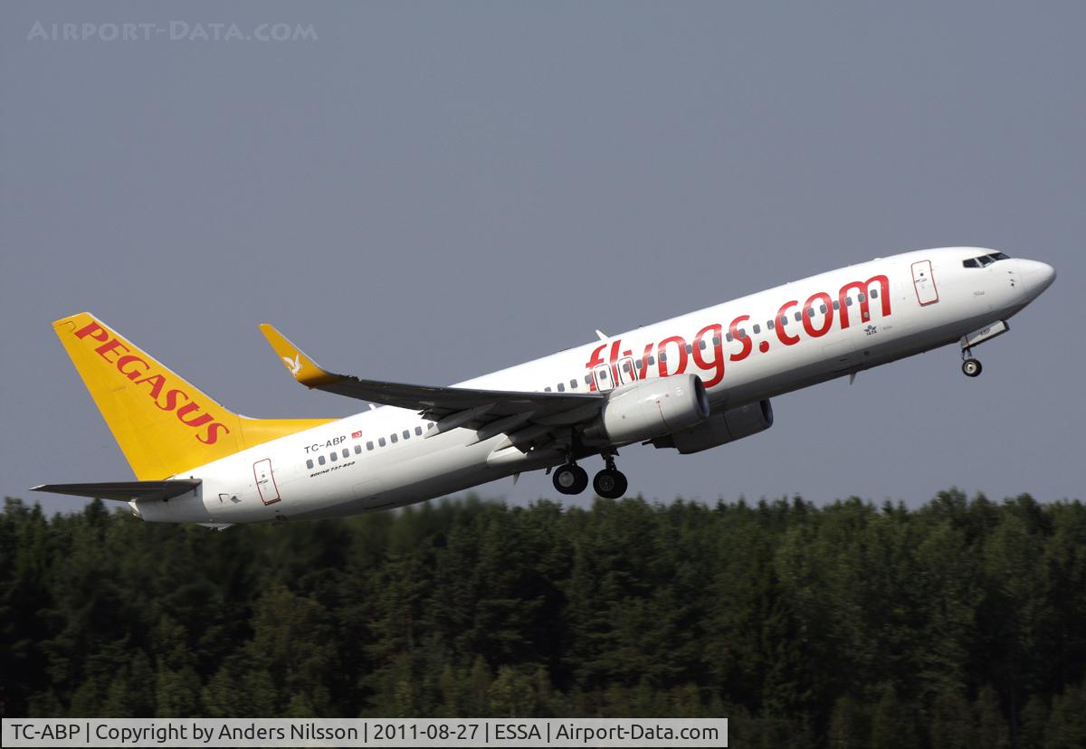 TC-ABP, 2010 Boeing 737-82R C/N 40876, Departing runway 08.