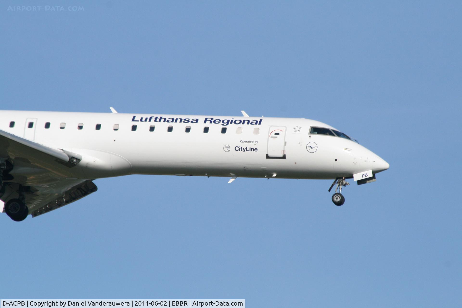 D-ACPB, 2001 Canadair CRJ-701ER (CL-600-2C10) Regional Jet C/N 10013, Arrival of flight LH3354 to RWY 02