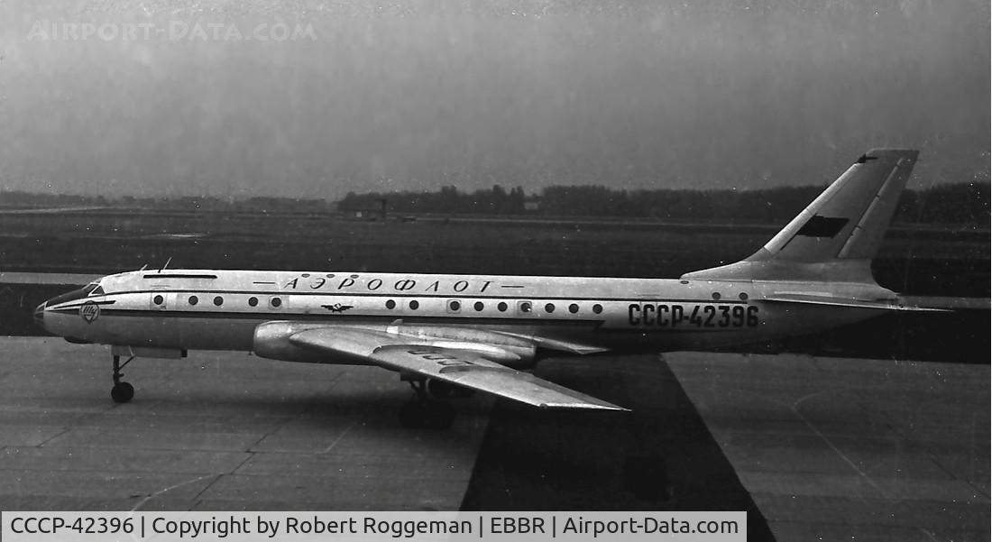 CCCP-42396, 1959 Tupolev Tu-104A C/N 9350901, Late 1950's.AEROFLOT.