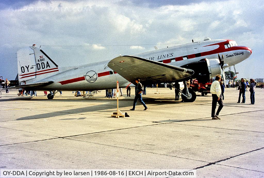 OY-DDA, 1941 Douglas C-47A Skytrain C/N 9664, Copenhagen Kastrup 16.8.1986