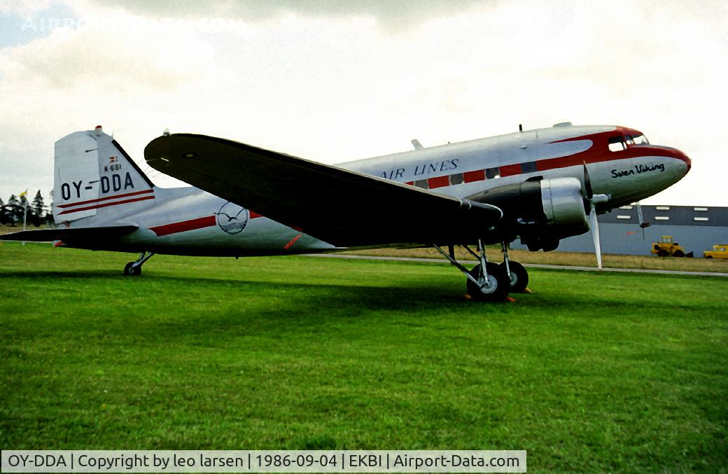 OY-DDA, 1941 Douglas C-47A Skytrain C/N 9664, Billund Denmark 4.9.86