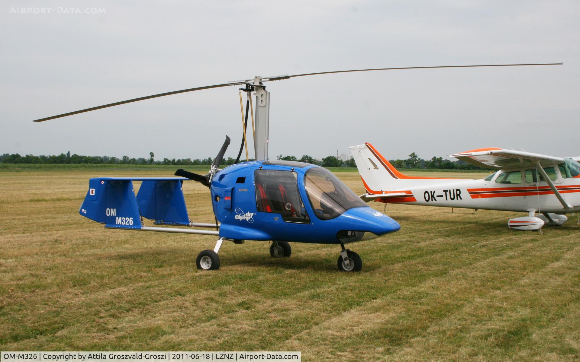 OM-M326, Celier Xenon C/N CAEW 10974S, Nové Zámky Airport - Slovakia (Slovak Republik) SK.