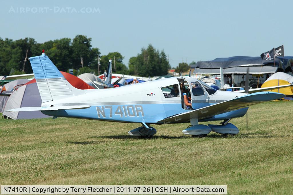 N7410R, 1966 Piper PA-28-140 C/N 28-21927, 1966 Piper PA-28-140, c/n: 28-21927
at 2011 Oshkosh