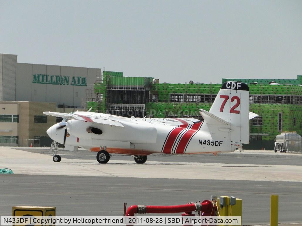 N435DF, 2001 Marsh Aviation S-2F3AT C/N 153573, Full of Phos-Chec and heading for the runway